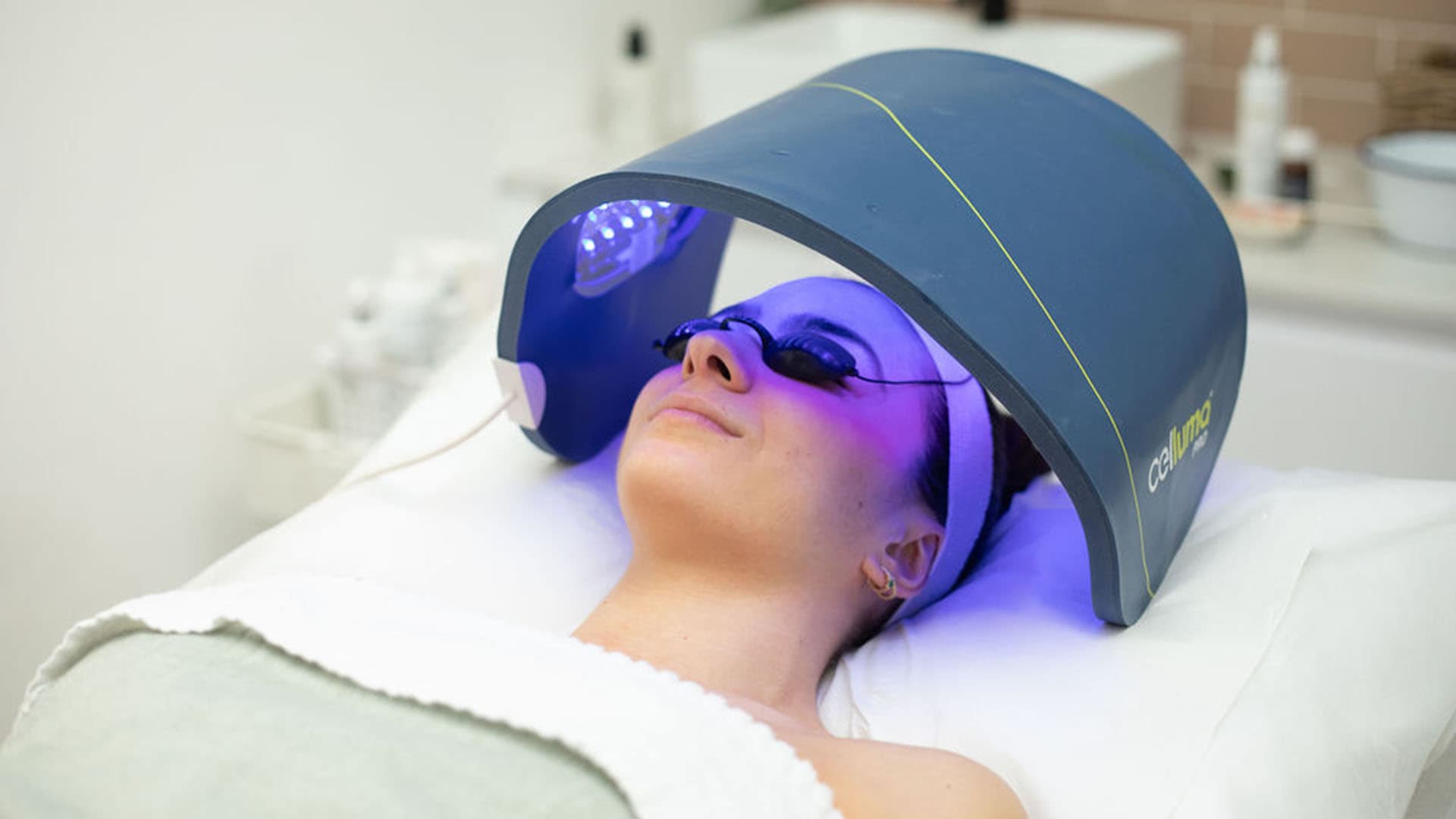 light-therapy-patient