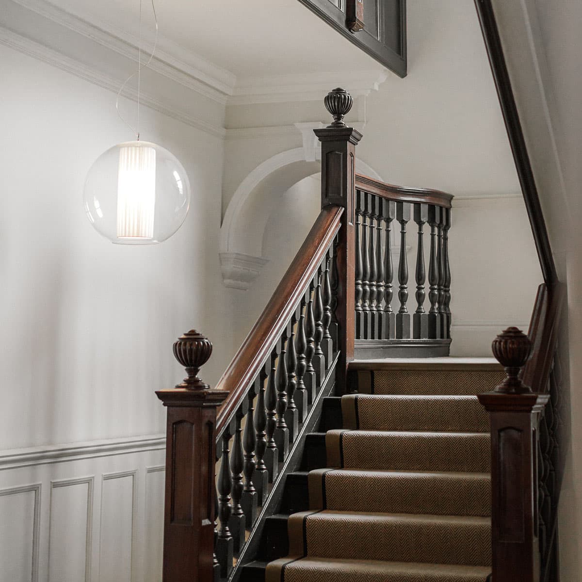 stairs-carpet-balustrade