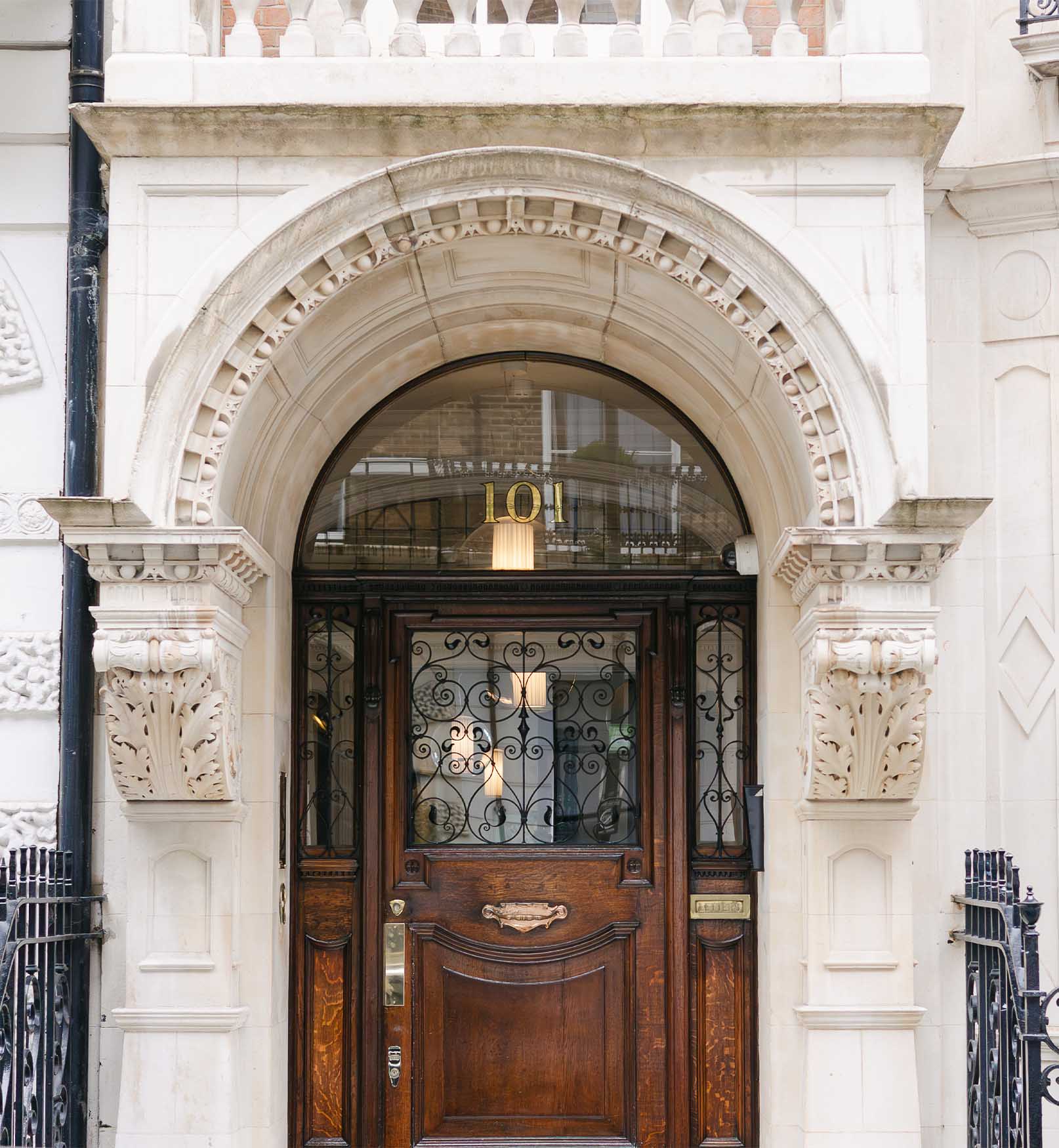 surgical-treatment-entrance