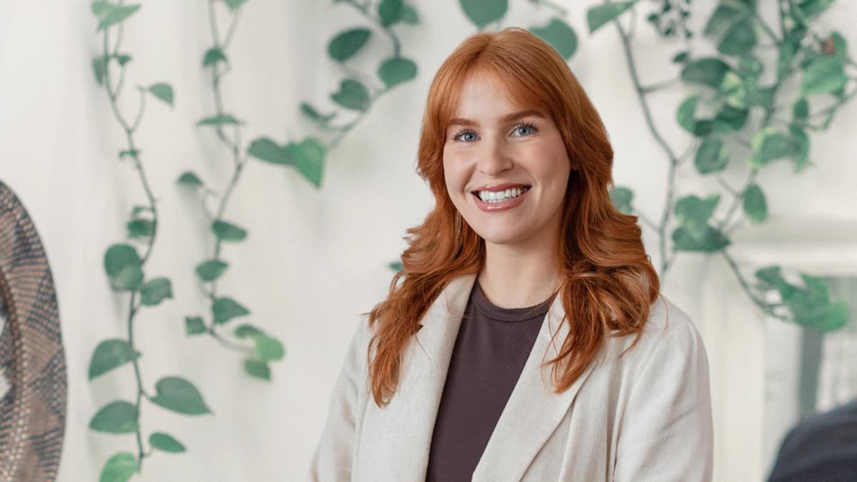 rebecca-mead-main-image